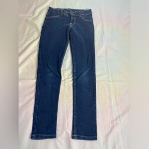 Girls jegging jeans